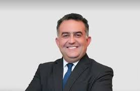 عمر صادق رئيس البورصة